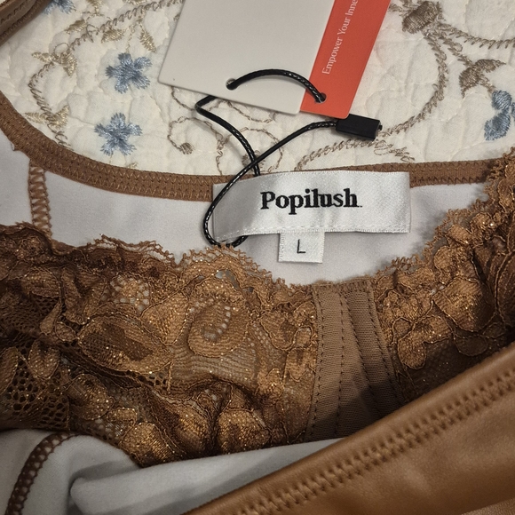 Brown Seamless Bodysuit with Minimalist Design - Picture 4 of 4